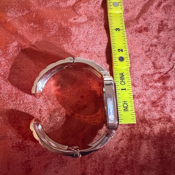 🌼Strada Watch - Picture 4 of 10